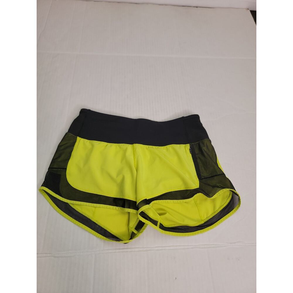 Lululemon Shorts Womens SZ 4 Mind Over Miles in Neon Yellow/Black W7ADKS